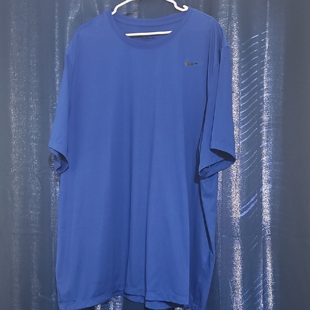 Nike Men's Blue Short Sleeve Tee